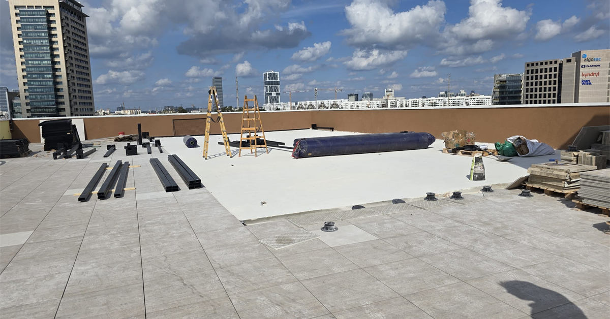 israel padel court rooftop project site Rooftop site and court materials prepared for a panoramic padel court project in Israel.